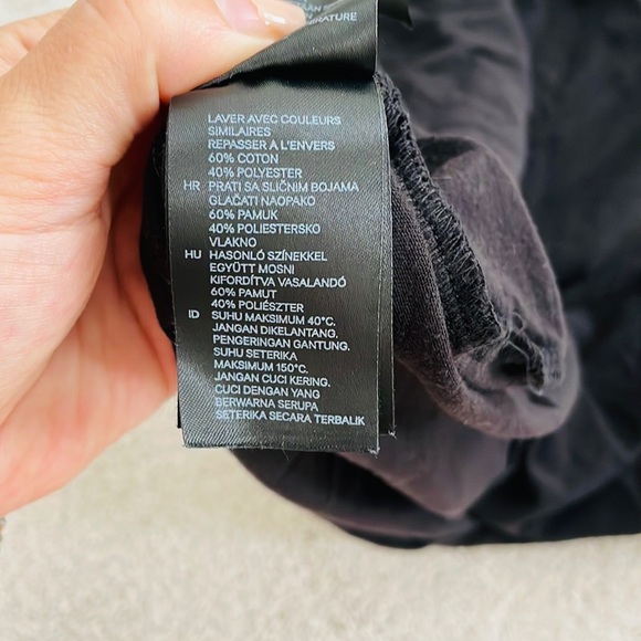 Black Muscle Tank Top - Picture 5 of 5